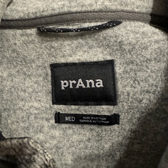 Mens prAna three button Henley, gray, size medium - Picture 4 of 8